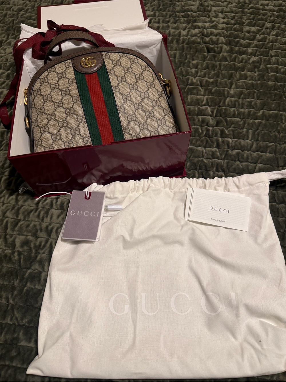 Like NEW Gucci Beige Crossbody with matching small wallet - Picture 5 of 13